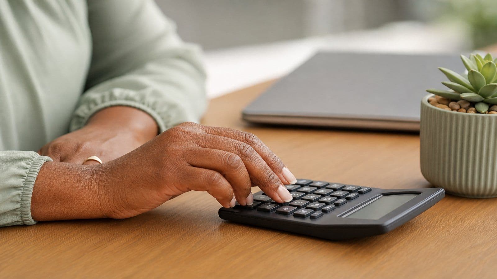 Working through the math behind a business's liquidity ratios by hand